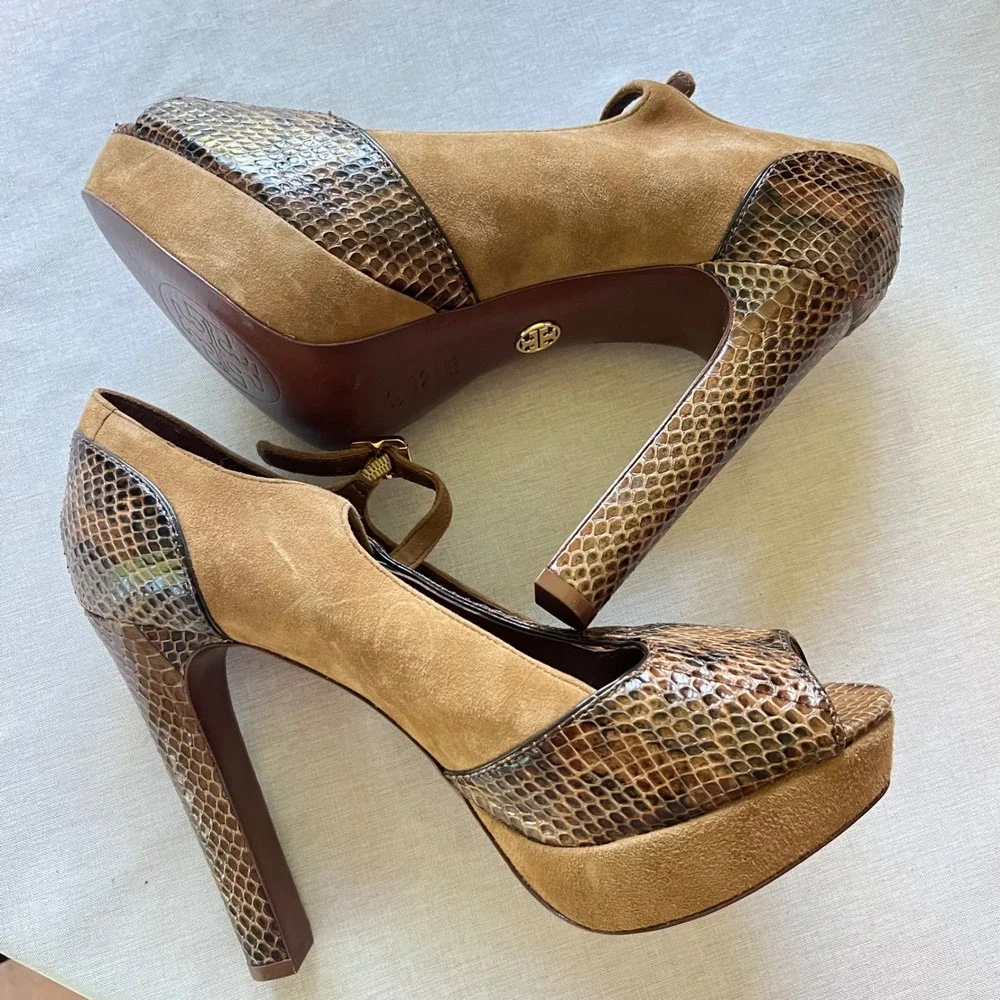 Tory Burch 8.5M Tan Suede Brown Snakeskin T-Strap Peep Toe Platform Heels Pumps